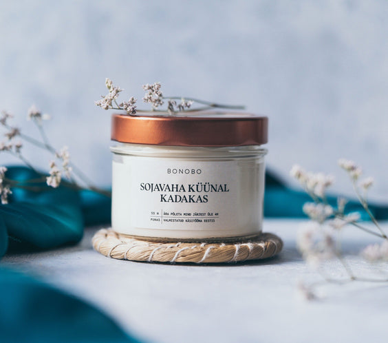 I See You! Gift Box with Juniper Candle (size M) 60 ml Orange Body Cream and Avocado Lip Balm in eco-friendly packaging