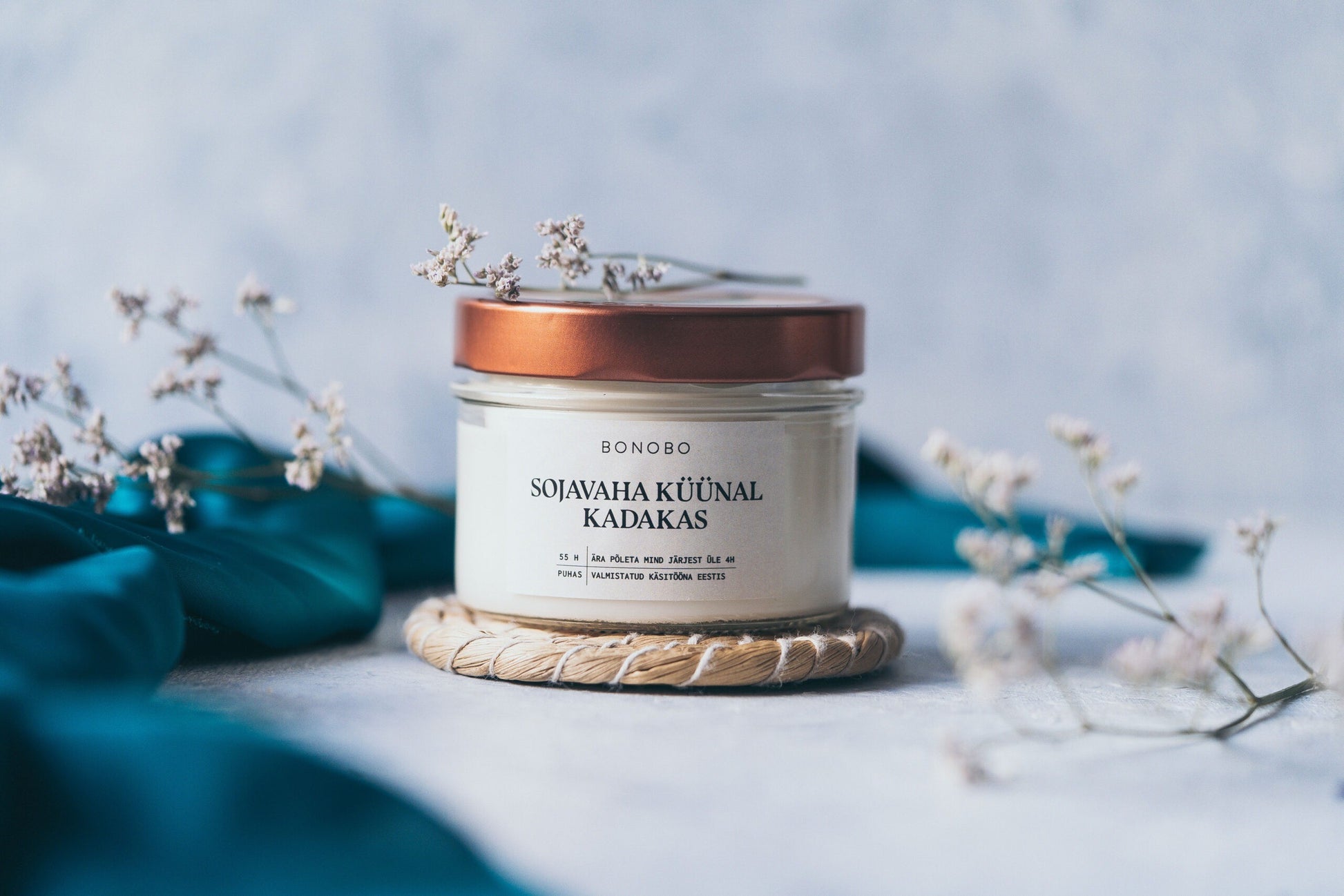 I See You! Gift Box with Juniper Candle (size M) 60 ml Orange Body Cream and Avocado Lip Balm in eco-friendly packaging