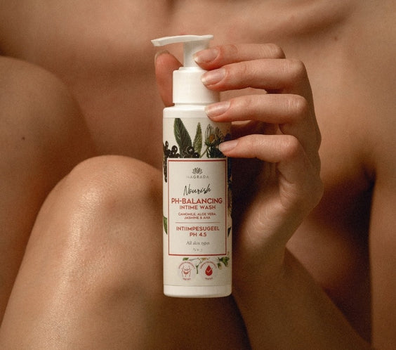 Intimate Wash Gel with Chamomile, Aloe, and AHA, pH 4.5