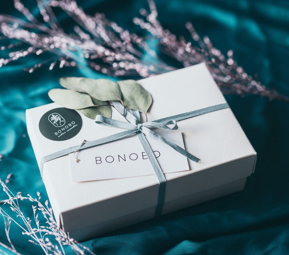 With Love! Gift Box BONOBO trio Lady's Mantle Face Tonic 60ml Orange Body Cream Avocado Lip Balm