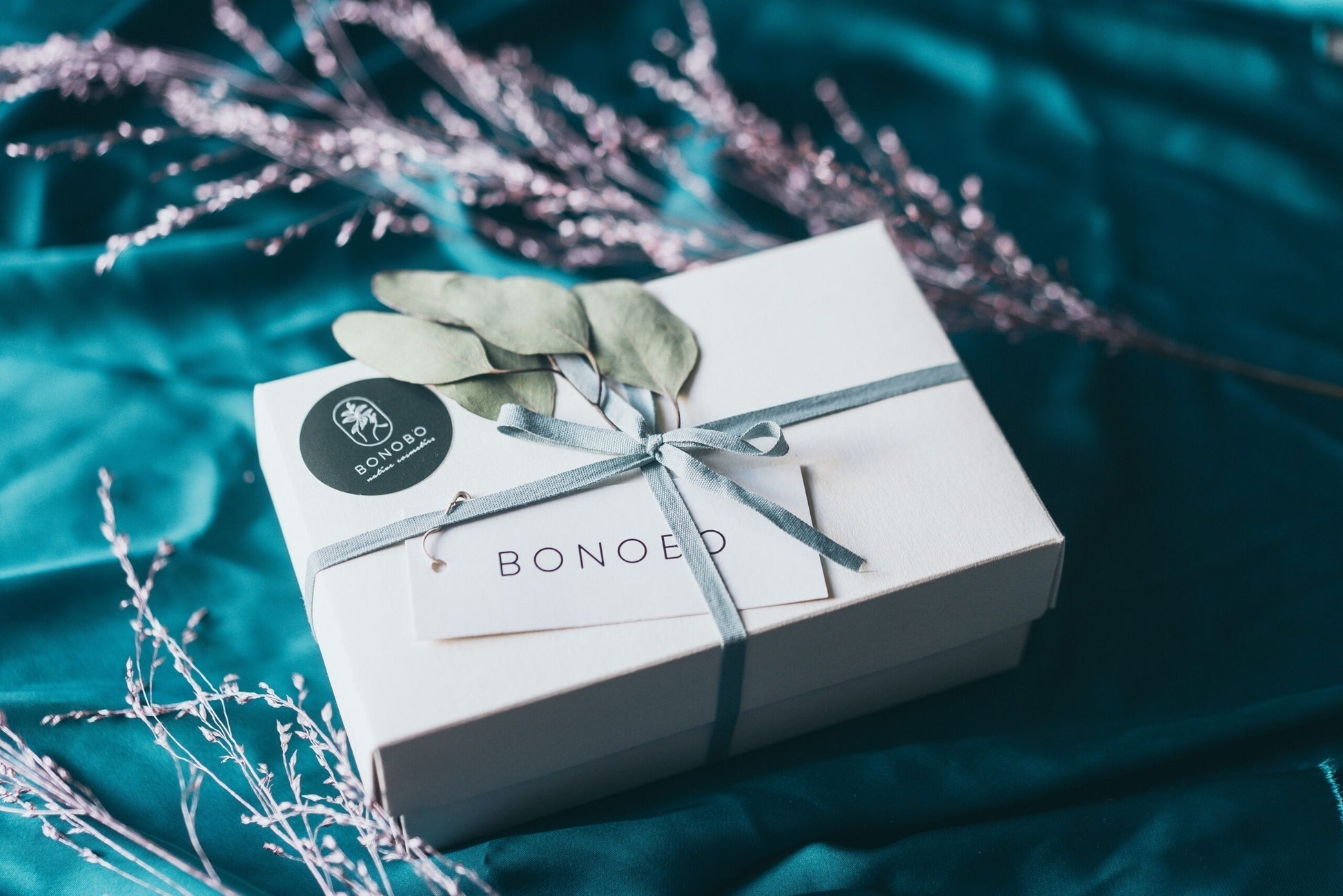 With Love! Gift Box BONOBO trio Lady's Mantle Face Tonic 60ml Orange Body Cream Avocado Lip Balm